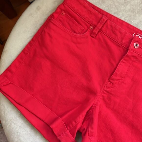 LN! LOFT *Original* Red Cuffed Jeans Shorts Sz 10 - Picture 2 of 11